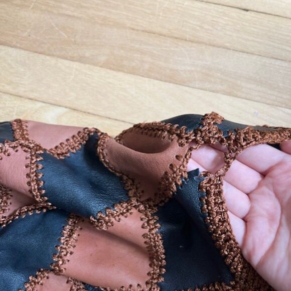 SOLD - 70s VINTAGE LEATHER BLACK & TAN TOP - Picture 4 of 5